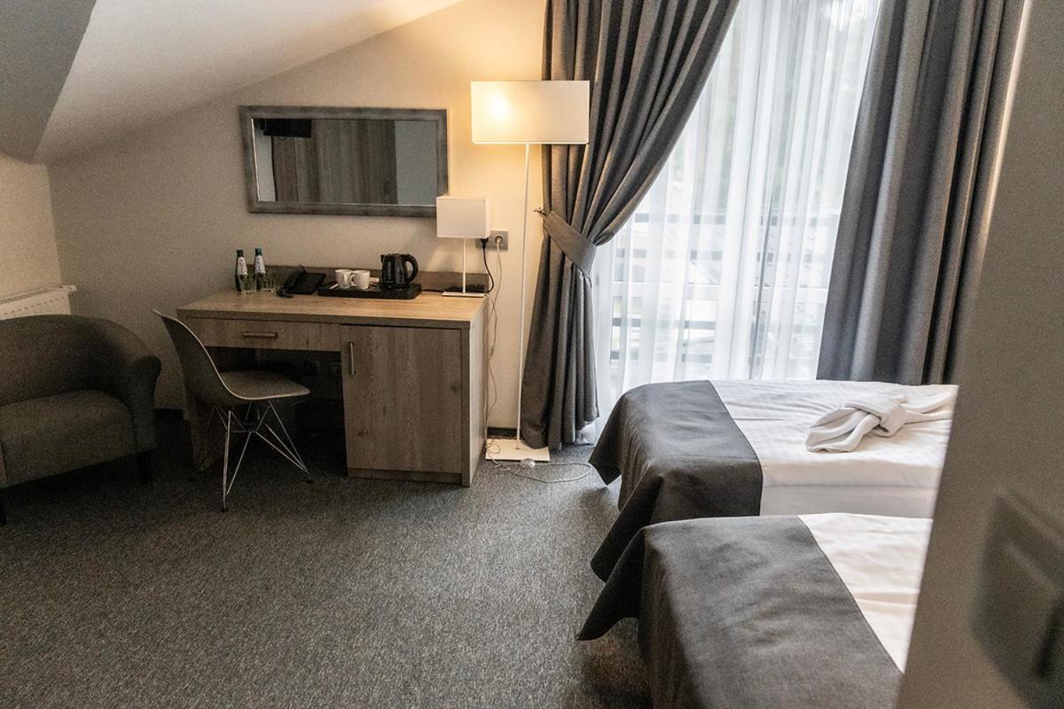 Jurajski Krysztal Hotel